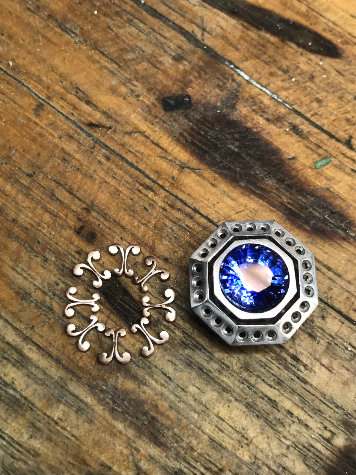 Octagon platinum halo setting with hidden details for a custom spphire ring by Sydney jeweller Nicky Burles