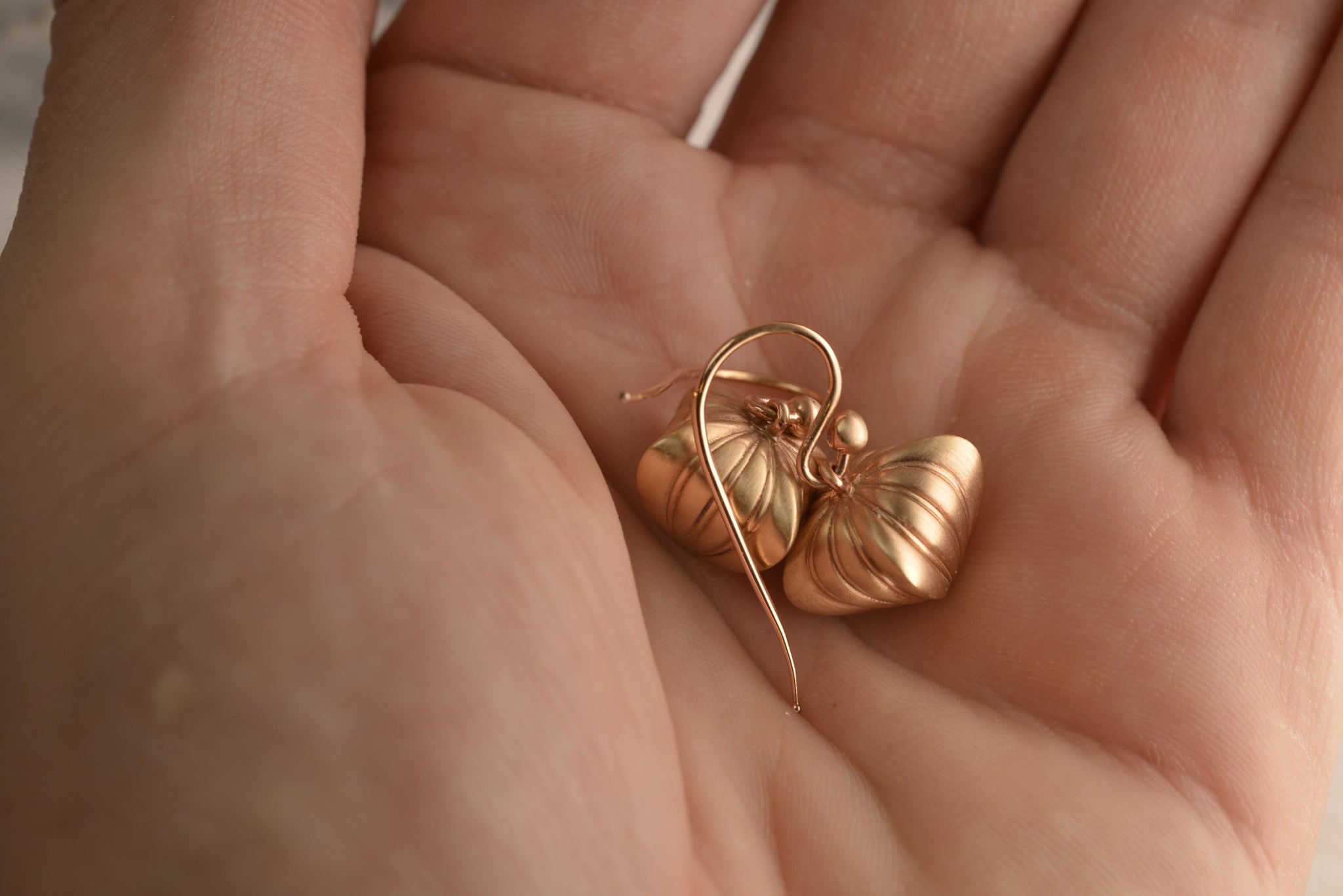 Georgian Heart Earrings in 9 carat yellow gold