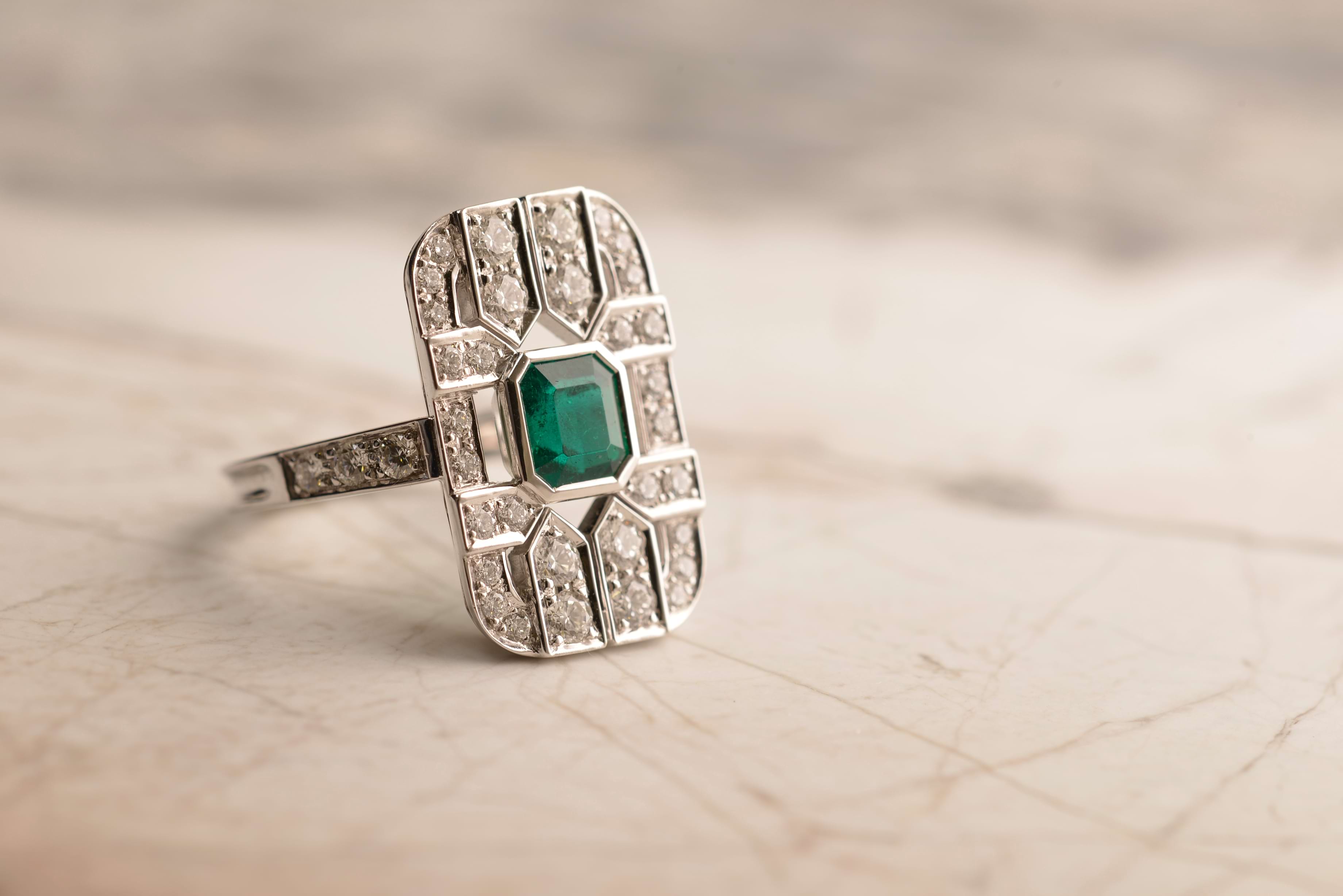 Colombian Emerald Art Deco Style Tablet Ring